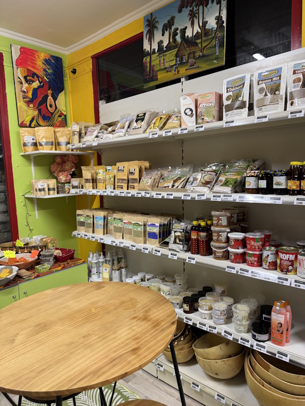 Boutique Téranga d'Afrique aux Abymes - Centre commercial La Rocade